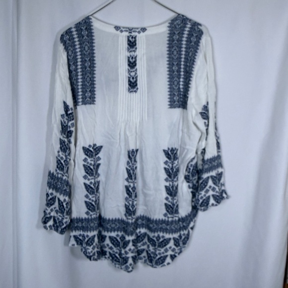 Daniel Rainn Navy and White Blouse - Picture 3 of 4